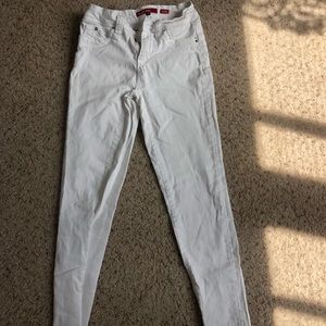 White jeans, no stains, pet free, smoke free home